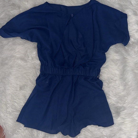 Cupshe open back romper - Picture 4 of 4